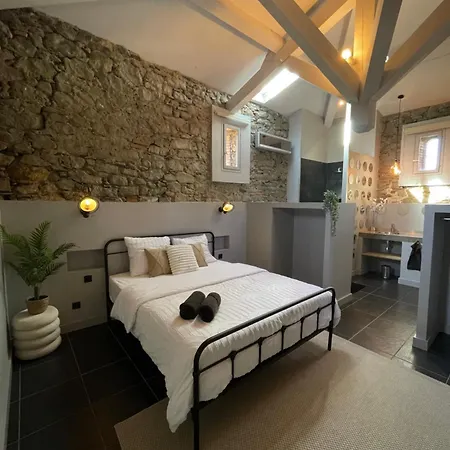 La Tuilerie Du Bazalac Bed & Breakfast *